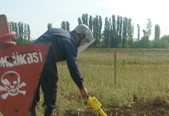 3 ədəd PHS və 6 ədəd tank əleyhinə mina tapılıb